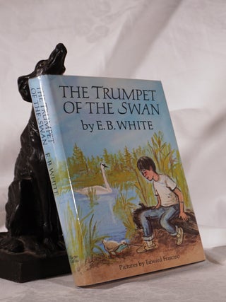 THE TRUMPET OF THE SWAN. E. B WHITE.